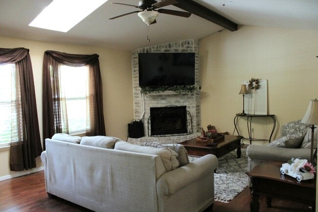 Foto del edificio - 1315 Baxley Ln