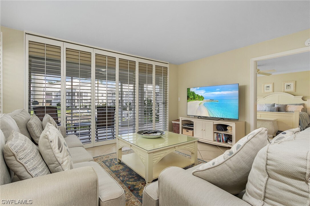 Foto del edificio - 6131 Pelican Bay Blvd