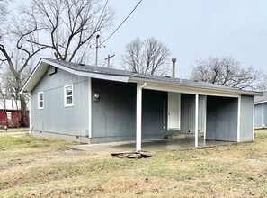 Building Photo - 2209 W Calhoun St