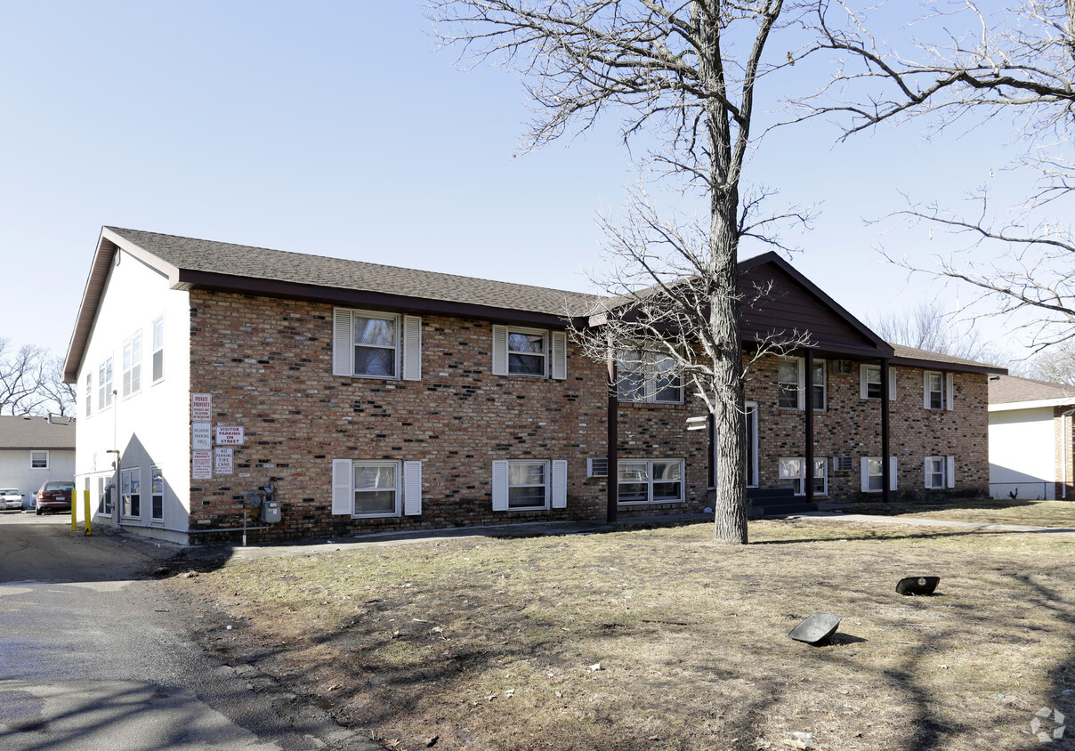 Primary Photo - 2817 Euclid Ave