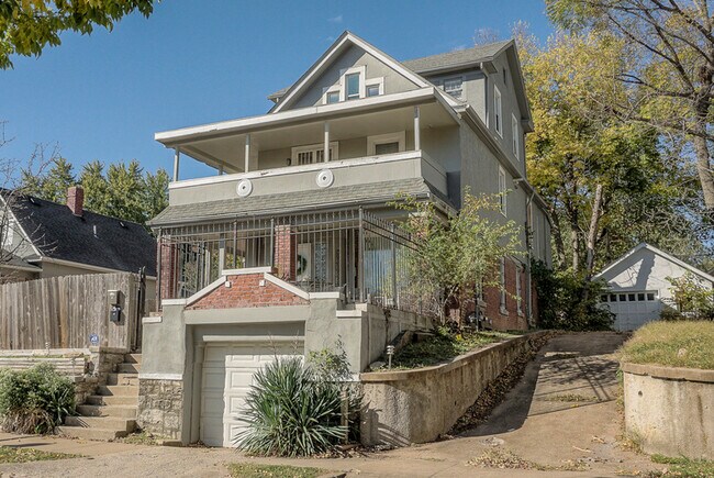 Foto del edificio - 4416 Terrace St