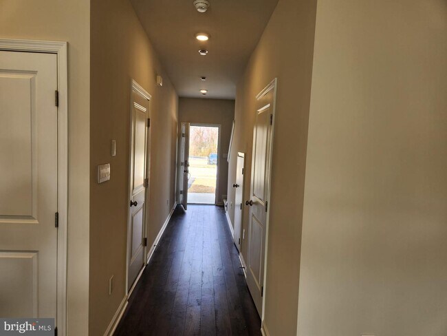 Building Photo - 344 Mazzeo Dr