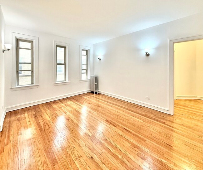 Foto del edificio - 6304 N Leavitt St