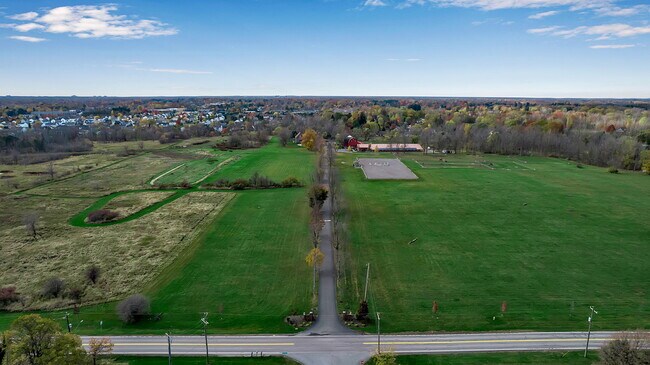 Foto del edificio - 5938 Newhouse Rd