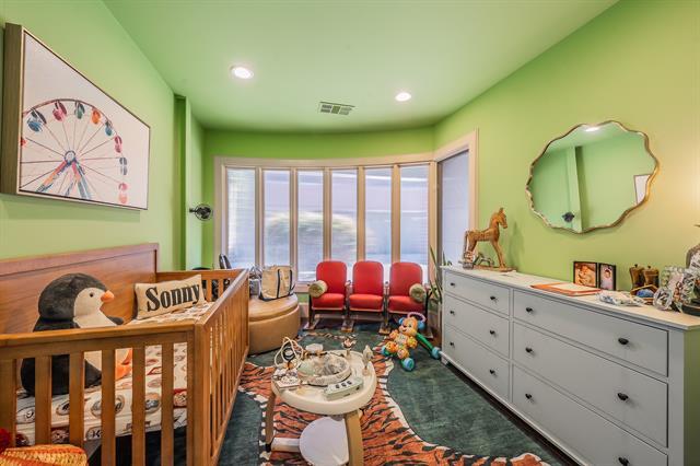 Building Photo - 3911 Gilbert Ave