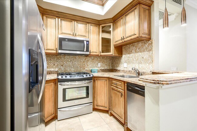 Building Photo - 5110 Tujunga Ave