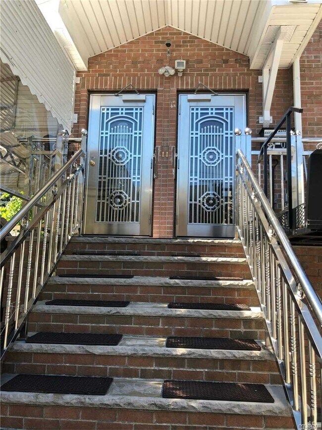 Foto del edificio - 159-09 84th Ave