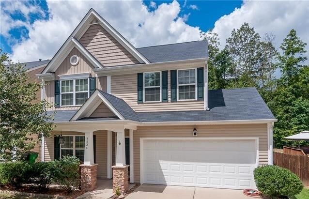 Foto principal - 3826 Fircrest Dr