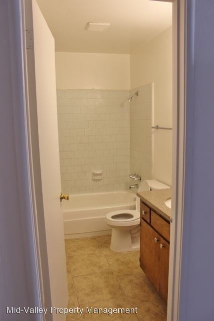 Building Photo - 2 br, 1 bath House - 33039 Road 159, #4
