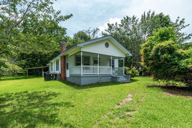 Foto del edificio - Move-In Ready 3 Bedroom Home with Granite ...