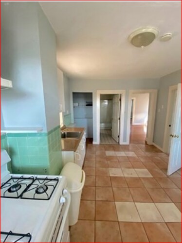 Foto del edificio - 532 E 7th St