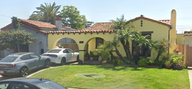 Luxury Meets Convenience - Luxury Meets Convenience House