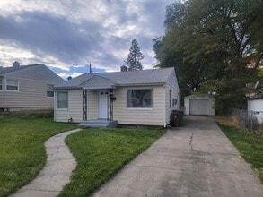 Building Photo - 5723 N Milton St