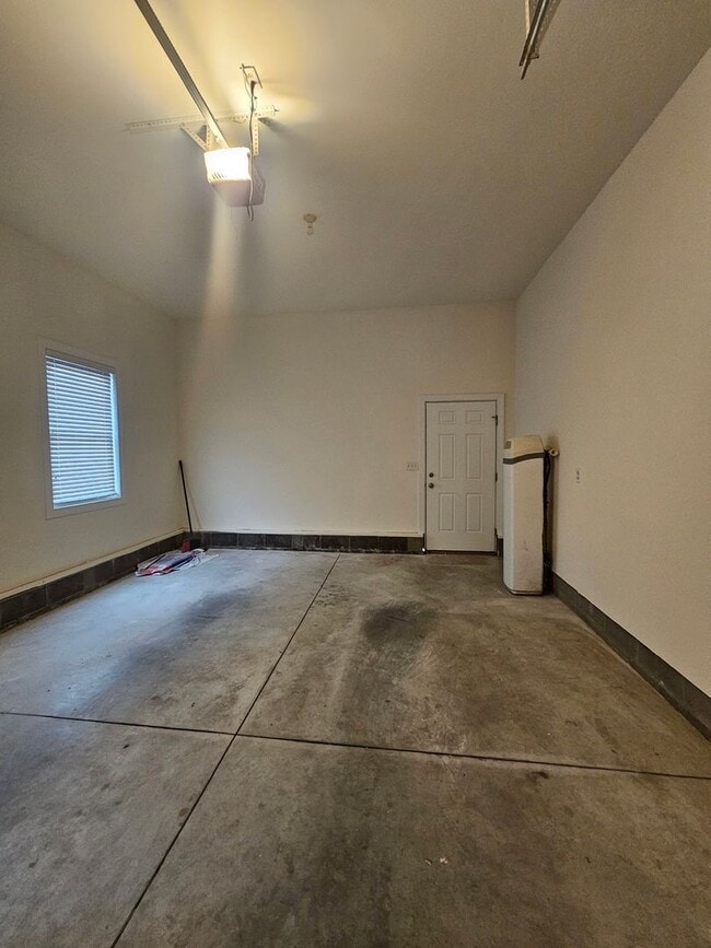 Foto del edificio - 2953 Tub Mill Pond Rd