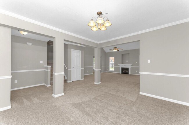 Building Photo - 4Bed 2.5Bath