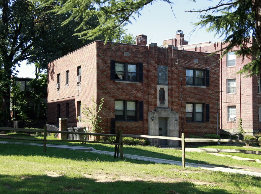 Primary Photo - Canfield-Morgan House Apartments