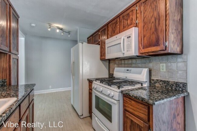 Building Photo - 3 br, 2 bath House - 1700 Stewart Place
