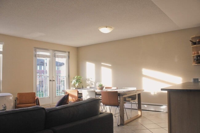 Photo du bâtiment - Baseline Court