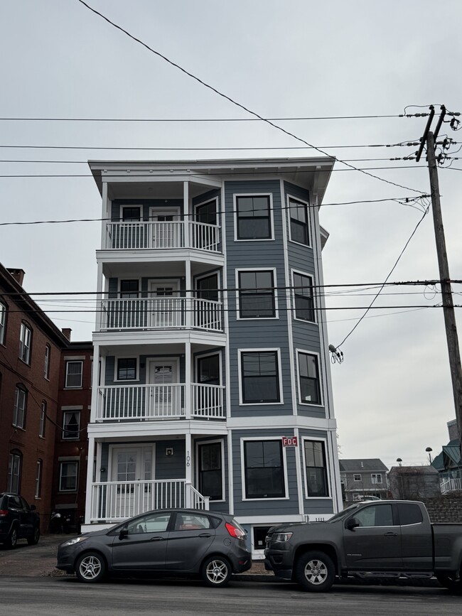 Building Photo - 106 Cumberland Ave