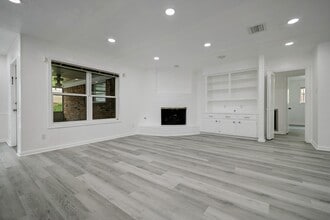 Building Photo - 9807 Braewick Dr