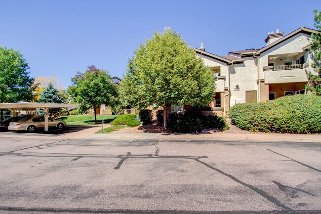 Photo - Delightful Condo in gated community!!
