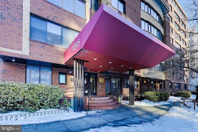 Foto del edificio - 1245 13th St NW