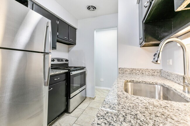 Foto del edificio - 6021 N Winthrop Ave