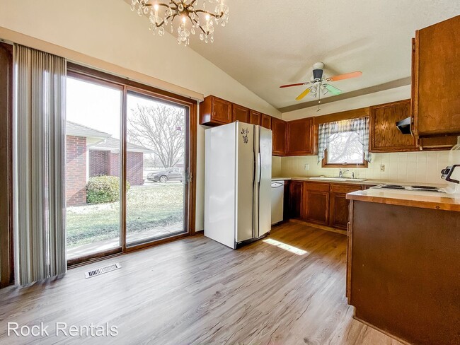 Building Photo - 2 br, 2 bath House - 506 W 36th Apt A