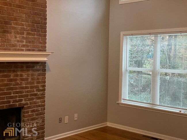 Foto del edificio - 4288 Trotters Ln