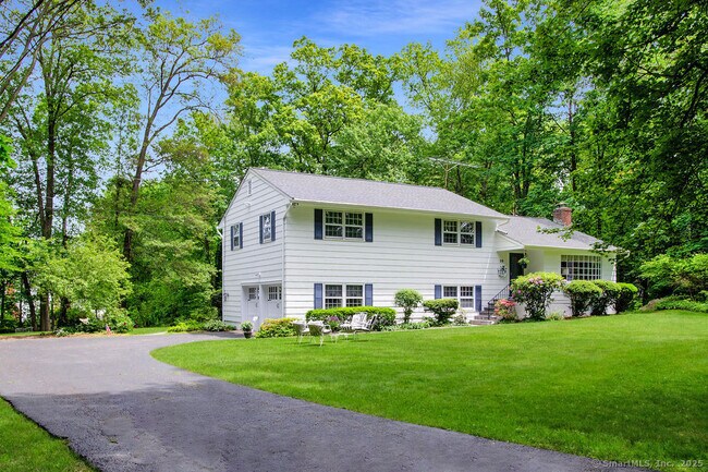 Foto del edificio - 39 Whiffle Tree Ln