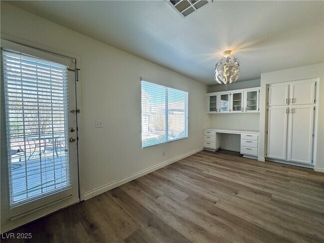 Foto del edificio - 9628 Spanish Steps Ln