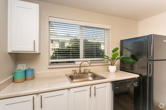 2BR,2BA-1000SF - Copperstone Apartment Homes