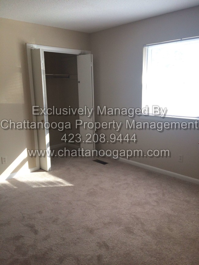 Building Photo - 450 Berean Ln