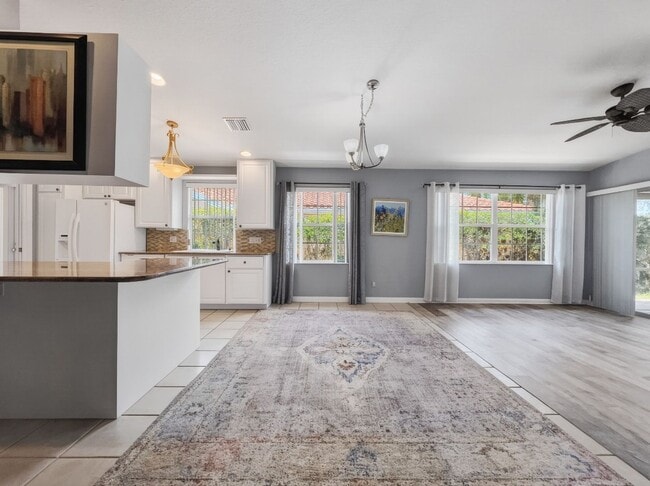 Building Photo - Beautifully maintained 2-bedroom, 2-bath in Island Walk