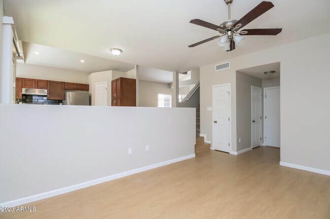 Building Photo - 4633 E Towne Ln