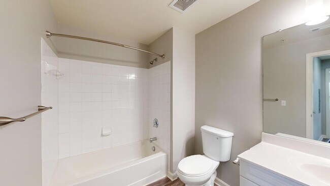 Interior Photo - Inwood West