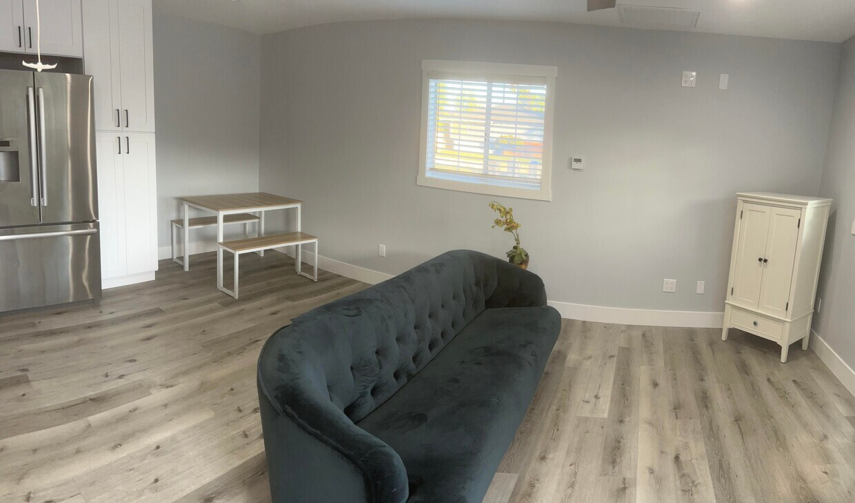 Frente del edificio - 917 Clemensen Ave