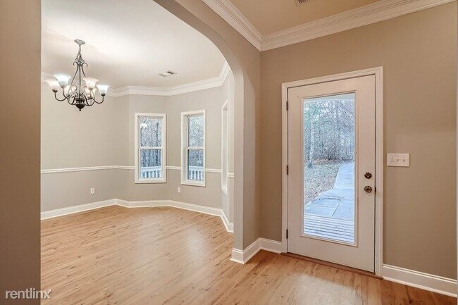 Building Photo - 4 br, 2.5 bath House - 507 Custer Way UNIT