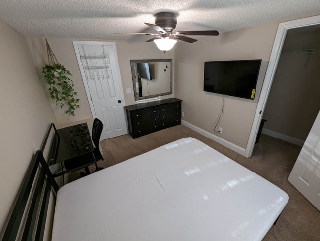 Foto del edificio - 213 Webb St