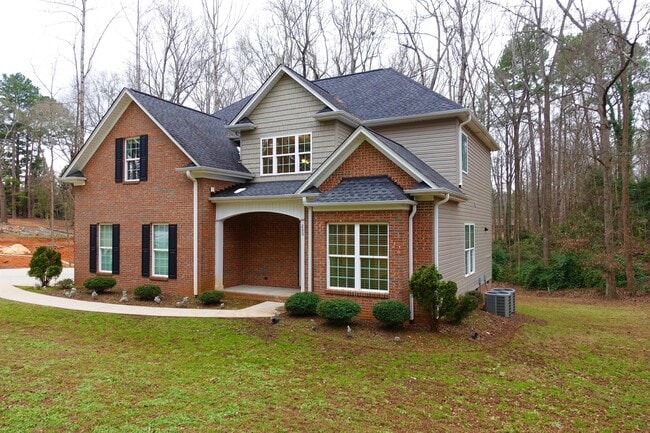 Building Photo - 200 State Rd S-42-2591