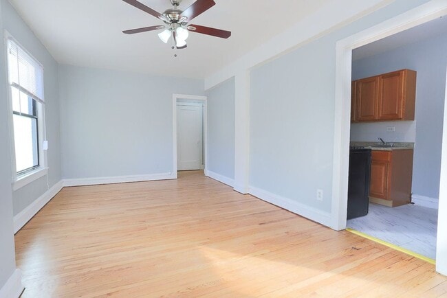 Foto del edificio - 4600 N Beacon St