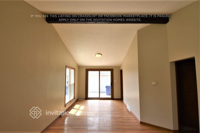 Foto del edificio - 10024 Mulberry Ave