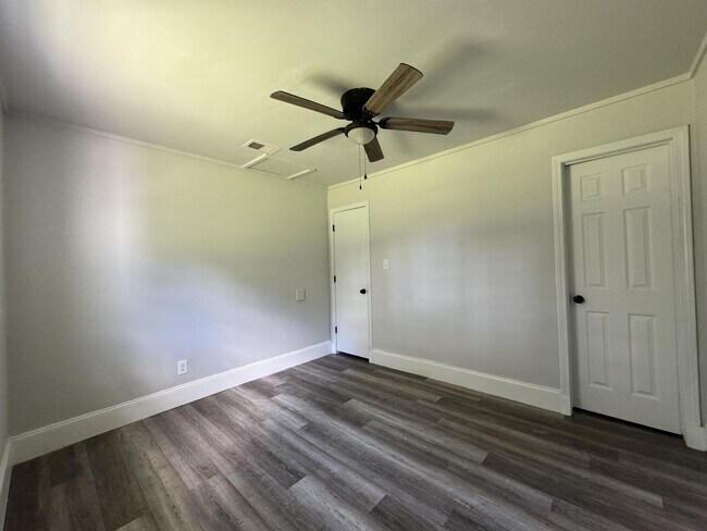 Building Photo - 3016 Briargate Dr