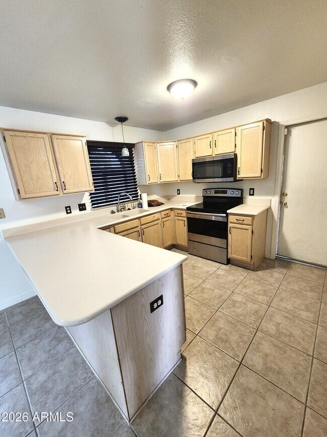 Foto del edificio - 7545 W Kerry Ln