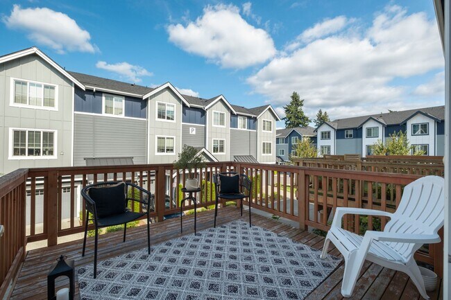 Building Photo - Modern 3-Bed Townhome in Desirable Pond Community | Bothell - $3,200!!!