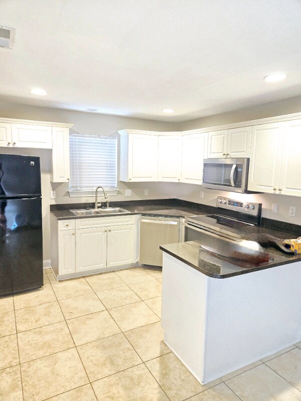 Building Photo - 1927 Dick Pond Rd