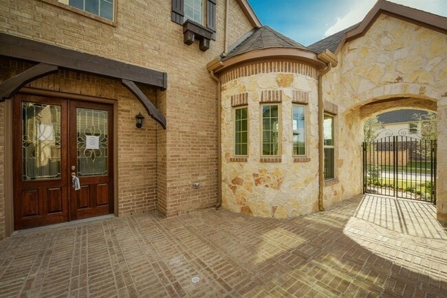 Building Photo - 25427 Fleming Lodge Ln