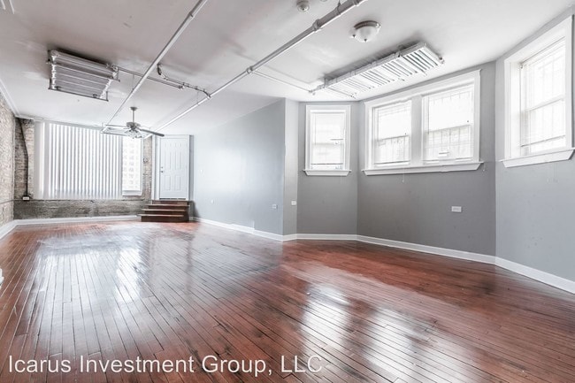 Building Photo - 7118-7118 S East End Ave