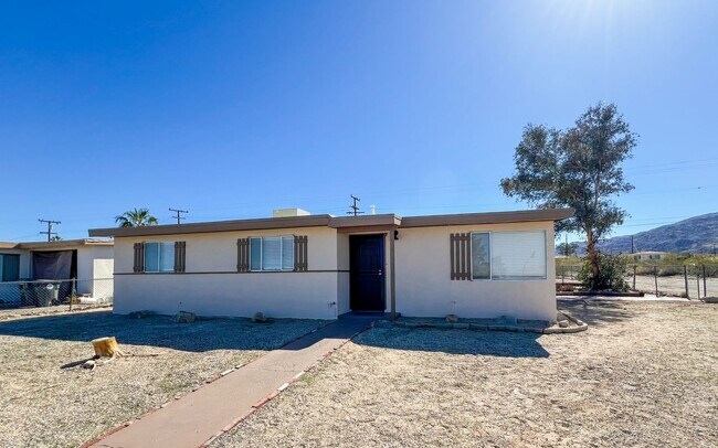 Building Photo - A 3 Bedroom 1 Bath Home with Guest House