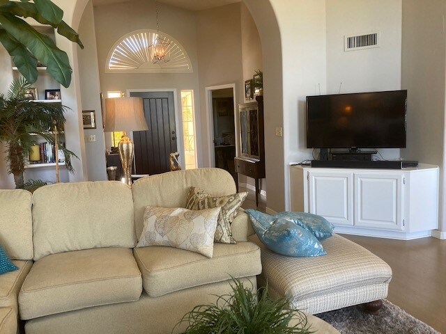 Foto del edificio - 4733 N Brookview Terrace